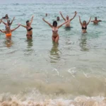 celebracion-grupal-mar-playa-bolonia-tarifa