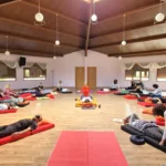 retiro-verano-tantra-corazon-masaje-grupal-sala
